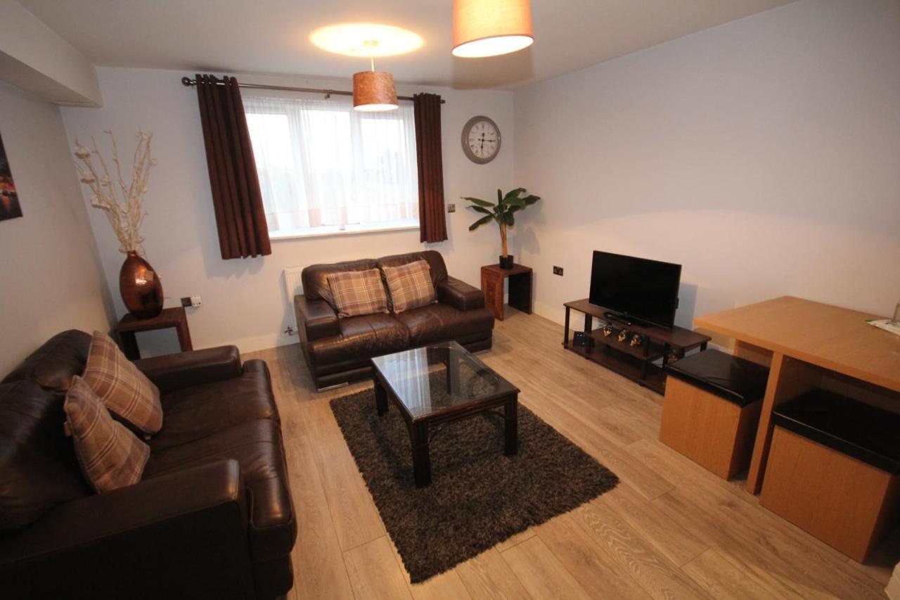Holden Court Apartments - Apt 3 West Drayton  Екстериор снимка