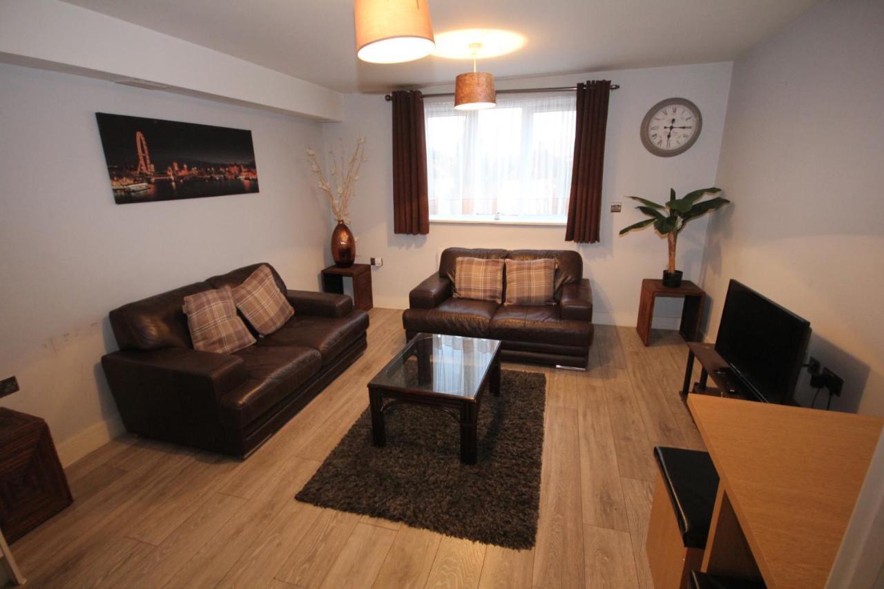 Holden Court Apartments - Apt 3 West Drayton  Екстериор снимка