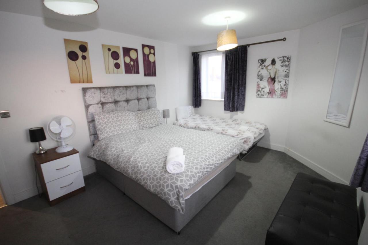 Holden Court Apartments - Apt 3 West Drayton  Екстериор снимка