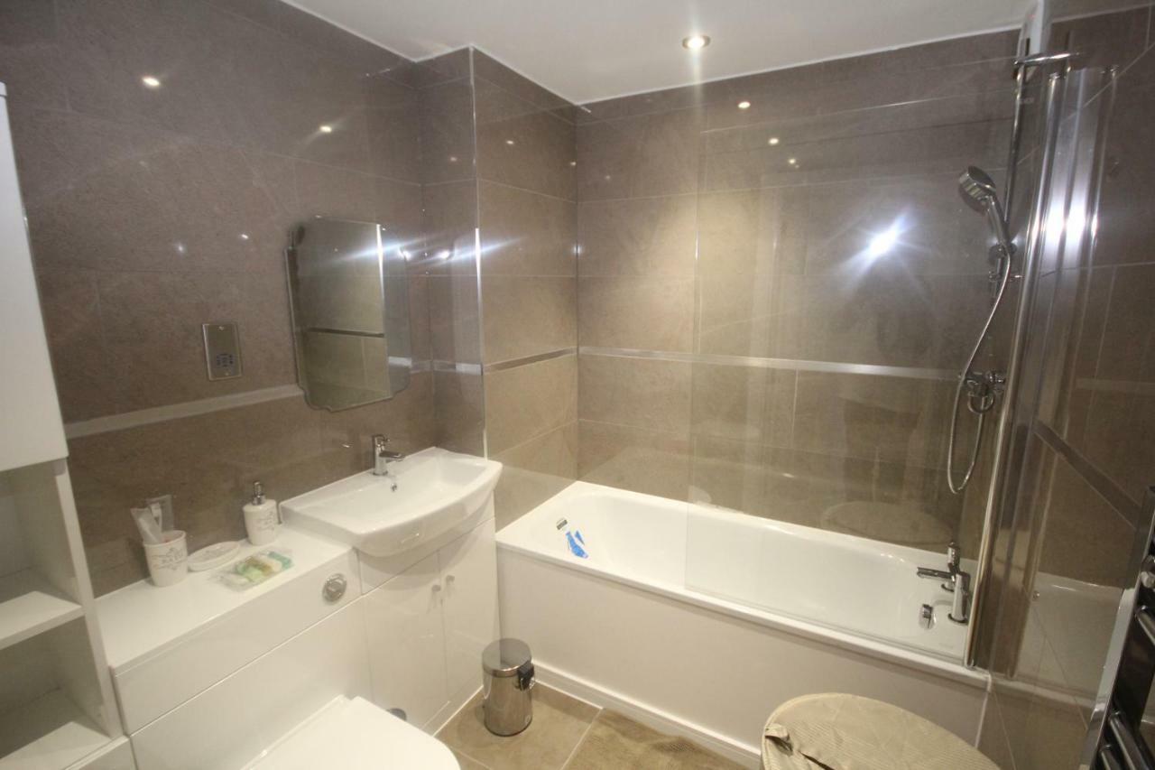 Holden Court Apartments - Apt 3 West Drayton  Екстериор снимка