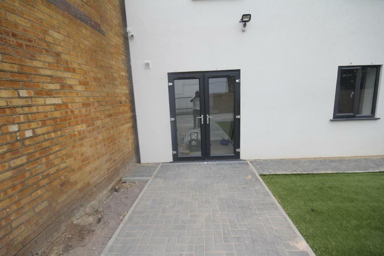 Holden Court Apartments - Apt 3 West Drayton  Екстериор снимка