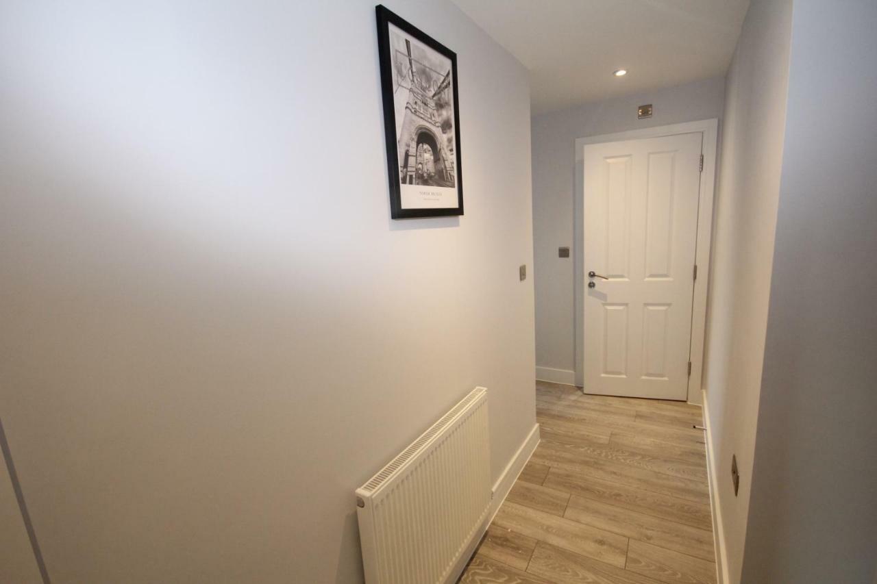 Holden Court Apartments - Apt 3 West Drayton  Екстериор снимка